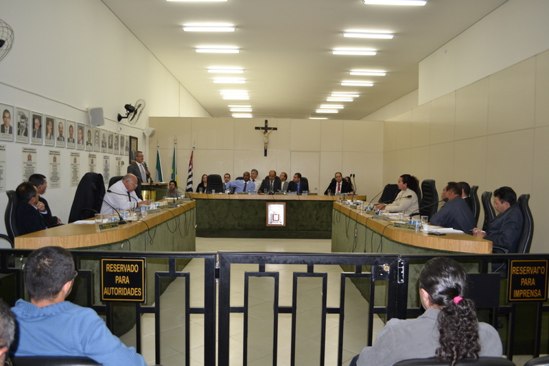 Leia mais sobre o artigo Prefeitura de Ferraz decide reajustar a taxa da Contribuição de Iluminação Pública