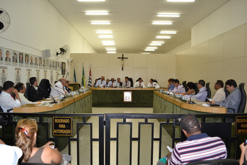 Leia mais sobre o artigo Nova Frente de Trabalho atenderá 400 bolsistas e terá curso de qualificação profissional