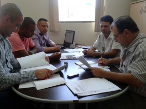 Vereador Luiz Tenório (2º dir) com representantes da Bandeirante e da CTIP