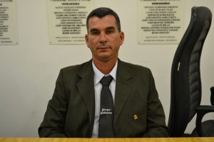 Vereador Flávio do Depósito quer ligação de asfalto na Vila Romanópolis