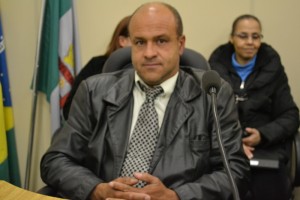 Vereador Roberto de Souza cobra mais 30 dias para concluir CEI do Samu