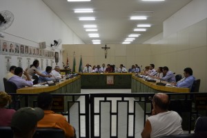 Vereadores de Ferraz aprovam o orçamento para 2014