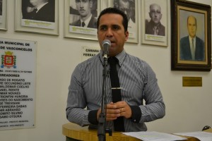 Vereador Claudio Ramos (PT) questiona presença de antenas em caixa d'água da Sabesp