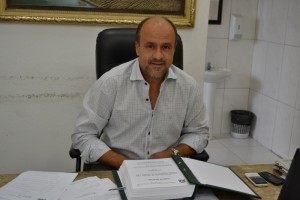 Vereador Roberto de Souza (PMDB) quer empresários adotando creches em Ferraz