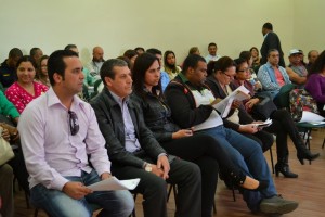 Vereadores Claudio Ramos (1º) e Pastor Nelson (2º) participando de audiência do Saica na Prefeitura