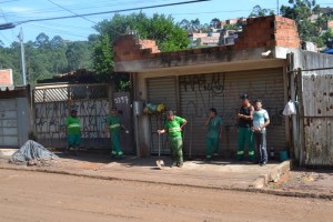 Read more about the article Vereador Tenório presta socorro a moradores no Cambiri