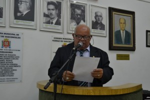 Vereador Valtinho do Ipanema (PTB) pede limpeza de imóvel na Vila Jamil