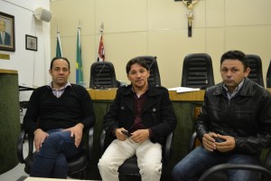Comissão Processante, presidente Fabinho (centro), relator Alegrete (1º esq) e membro Luiz Tenório
