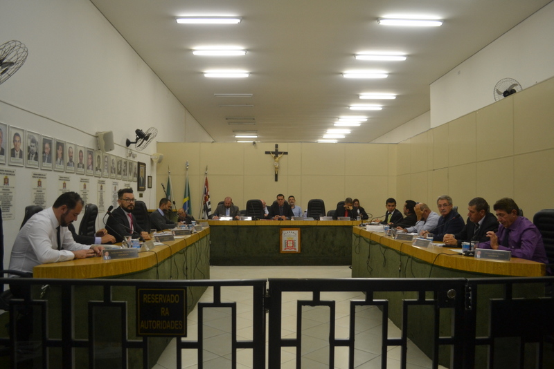 You are currently viewing Câmara Municipal aprova LDO de 2018 em 1º turno