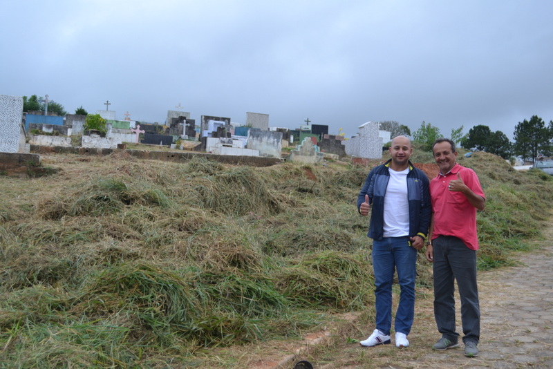 Leia mais sobre o artigo Por pedido de Eliel, cemitérios são limpos antes do Dia das Mães