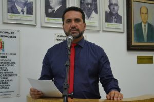 Read more about the article Vereador aciona governo por cobrar IPTU antes de fazer o cadastro