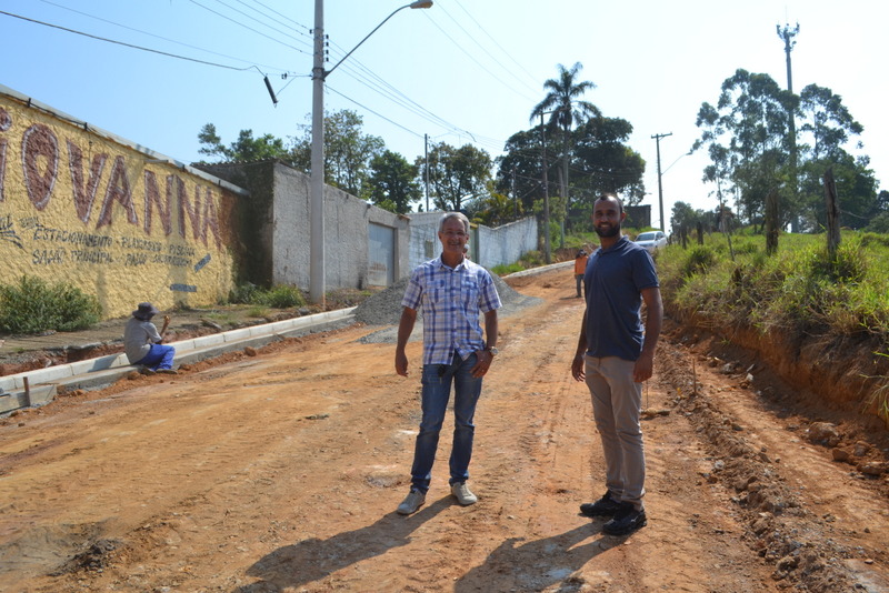 Read more about the article Prefeitura começa a pavimentação do único trecho que falta da Avenida dos Autonomistas