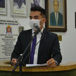 Renatinho conquista mil protetores faciais para profissionais da rede municipal de saúde