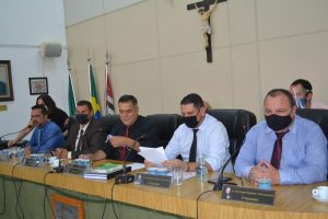 Read more about the article Para conter pandemia, Câmara Municipal suspende novamente atendimento ao público