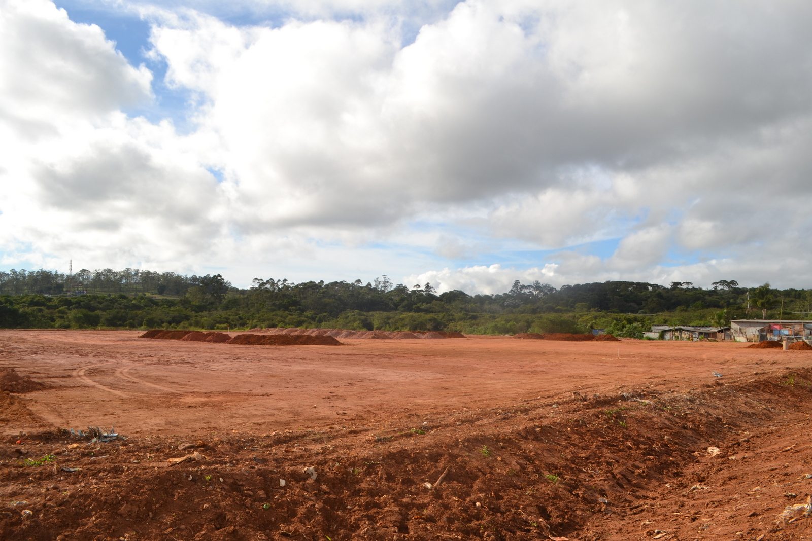 You are currently viewing Campo em construção no bairro do Cambiri levará o nome de Marcelo Petegrosso Pereira