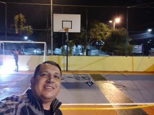 Read more about the article Vereador Fábio Wuhalla comemora revitalização de quadra poliesportiva no Jardim Leila