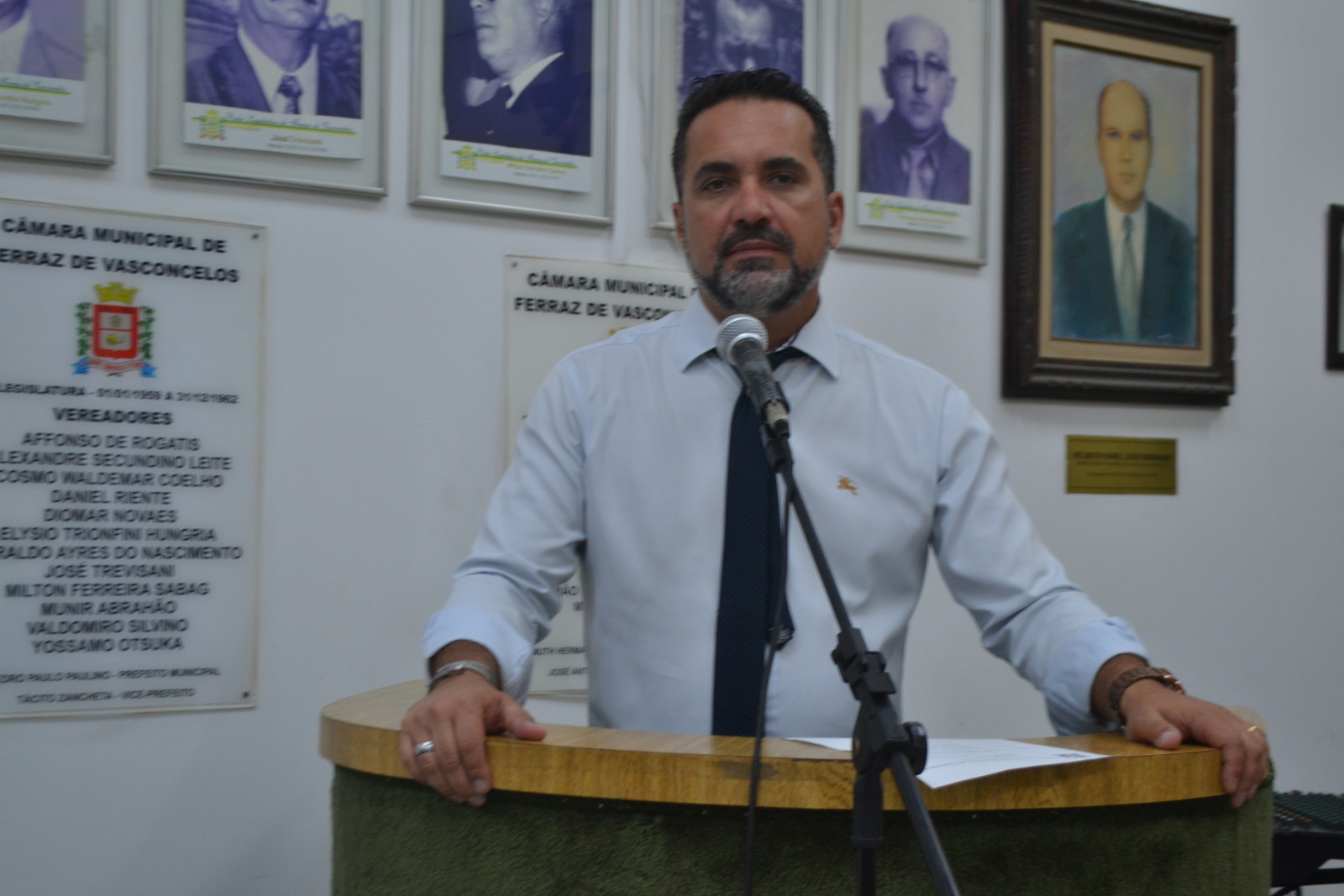 Leia mais sobre o artigo Vereador cobra o fornecimento de kit de oxigênio hospitalar para pacientes