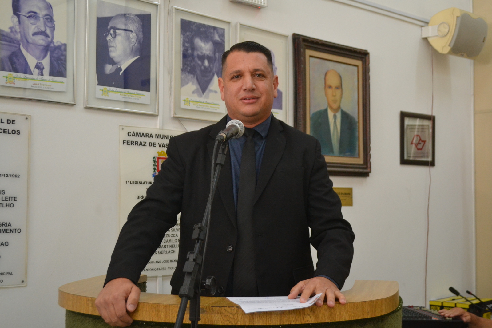 Leia mais sobre o artigo Fábio Wuhalla apoia a compra de mamógrafo e a causa animal na cidade