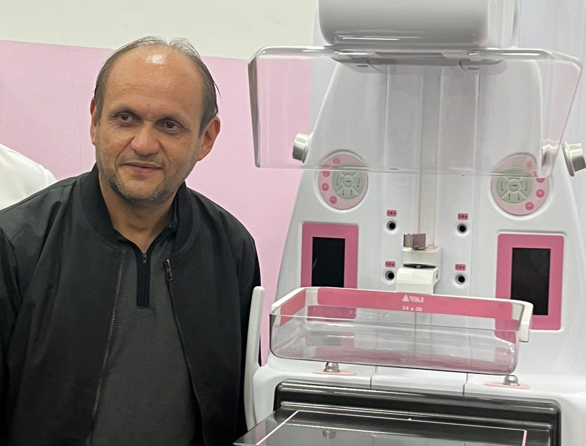 Juca do São Judas comemora a entrega de mamógrafo digital