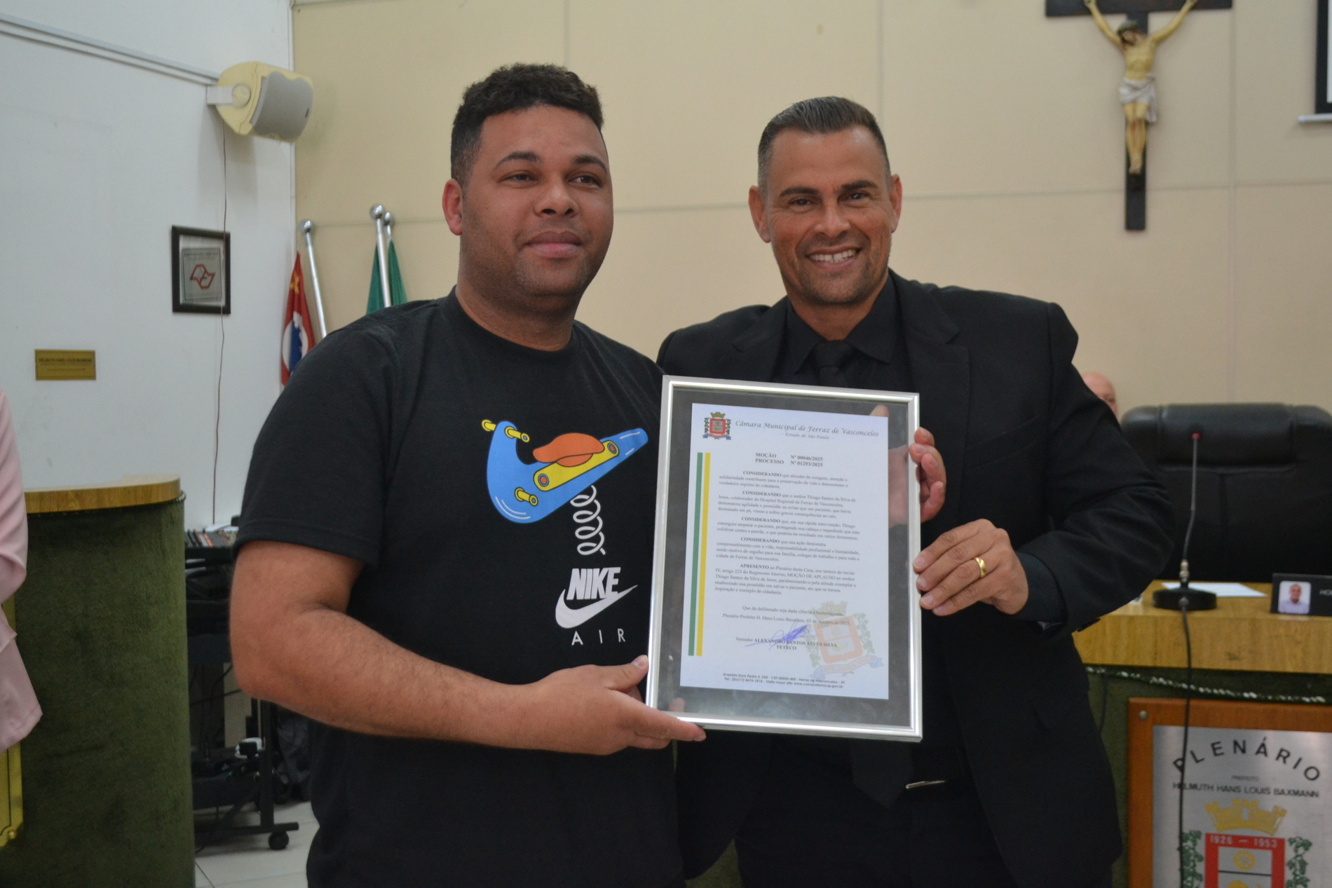Leia mais sobre o artigo Teteco parabeniza vigilante por salvar a vida de paciente no Regional