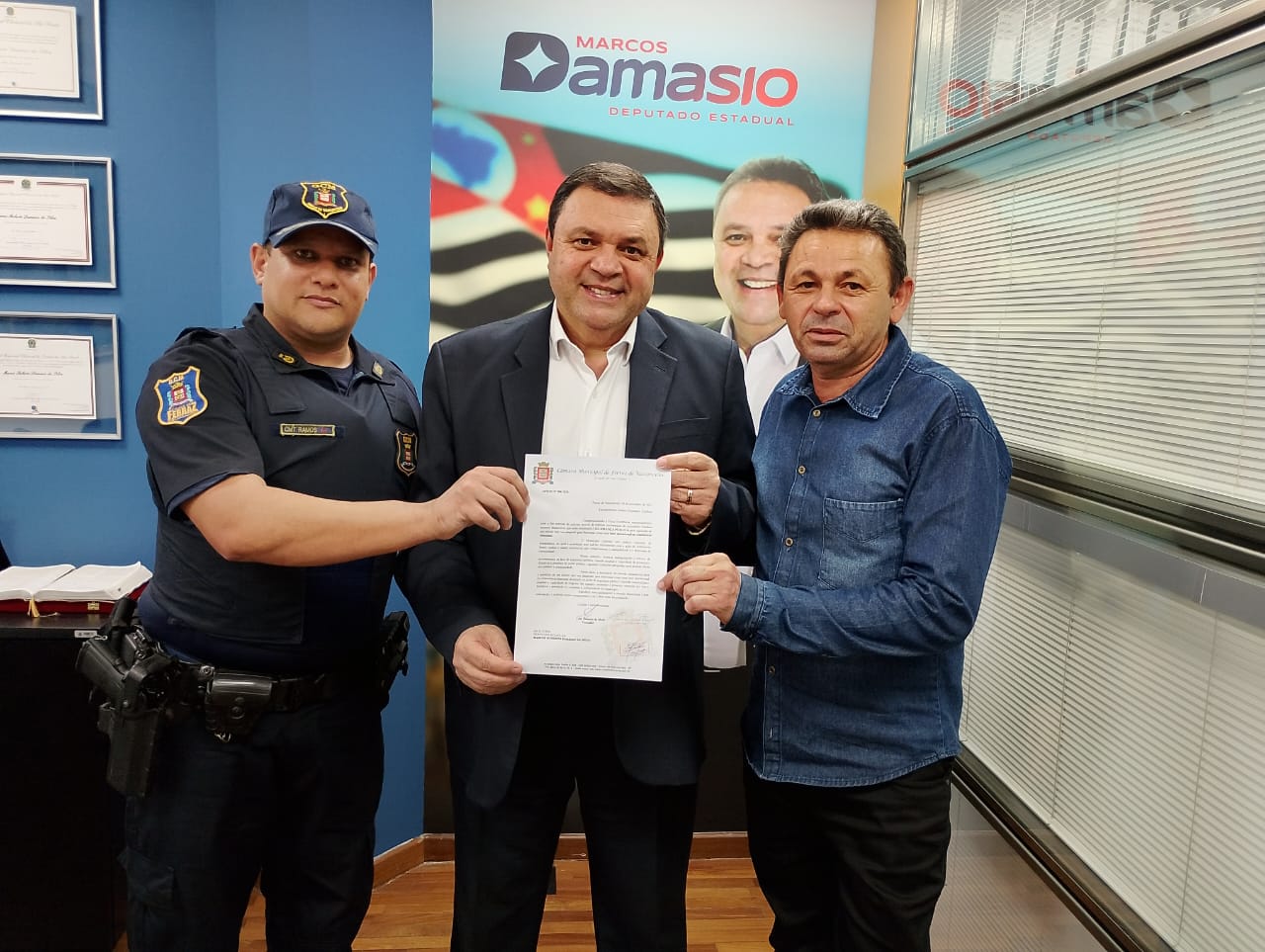 Leia mais sobre o artigo Luiz Tenorio pede van adaptada para GCM usar como base móvel