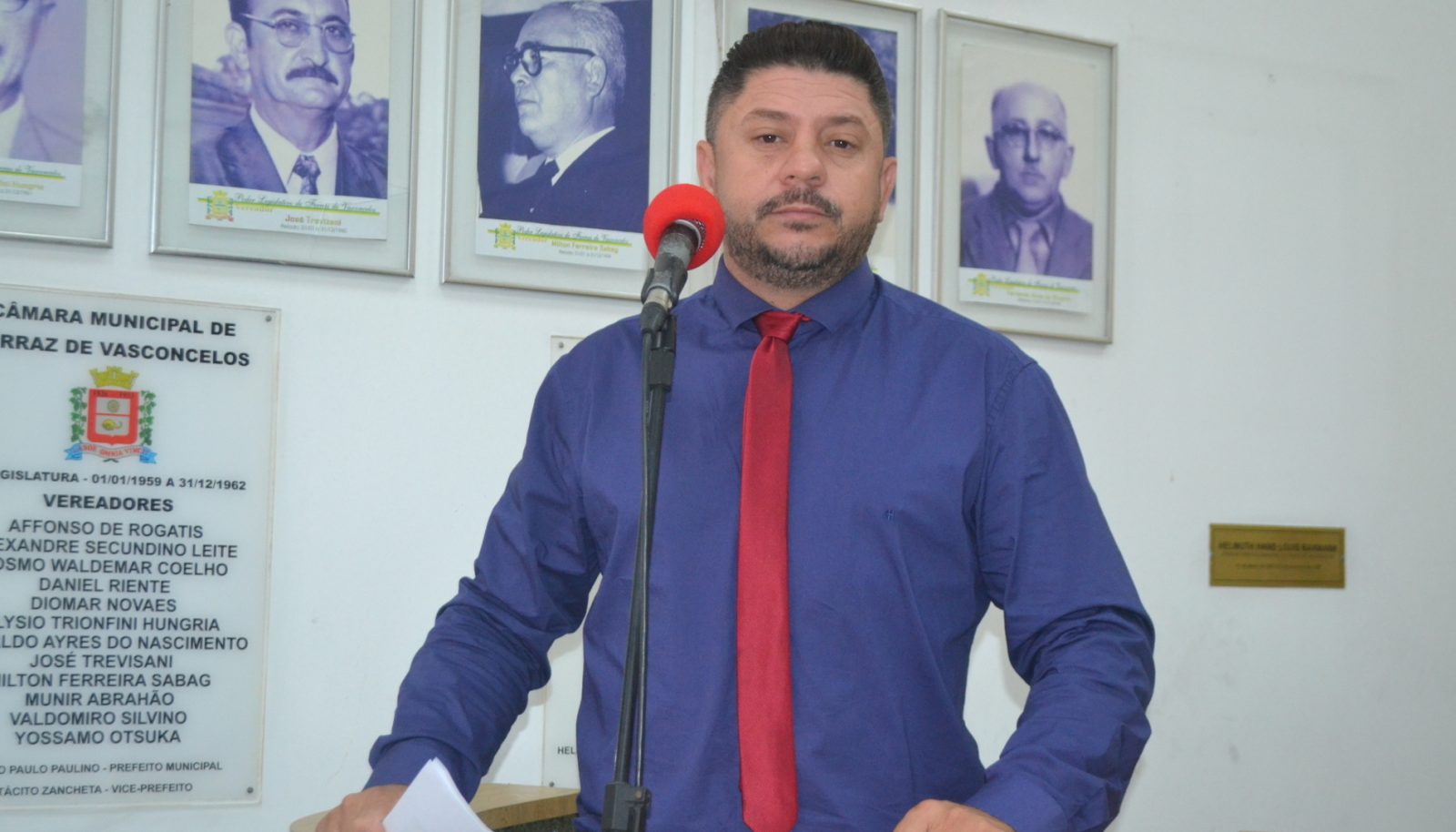 Valtinho pede informações sobre recontagem de tempo de servidores