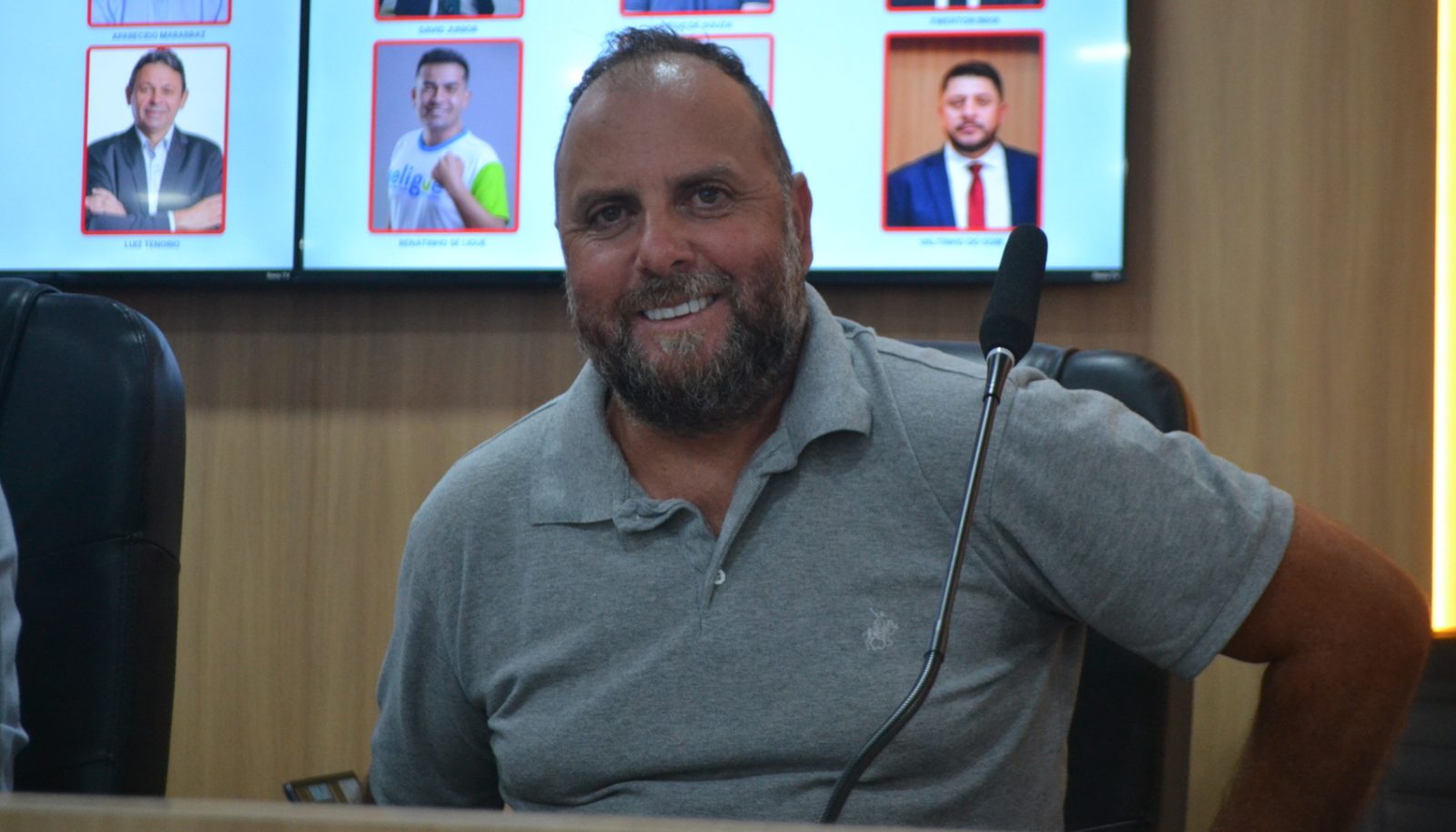 Anderson pede informações sobre a concessão do auxílio funeral