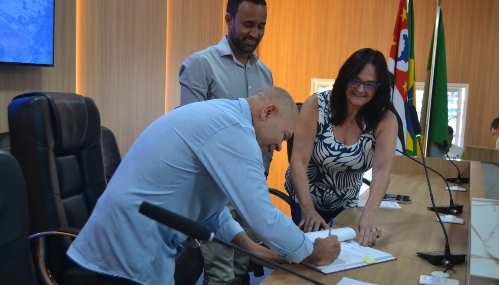 Aparecido Marabraz toma posse como vereador no lugar de Squizato