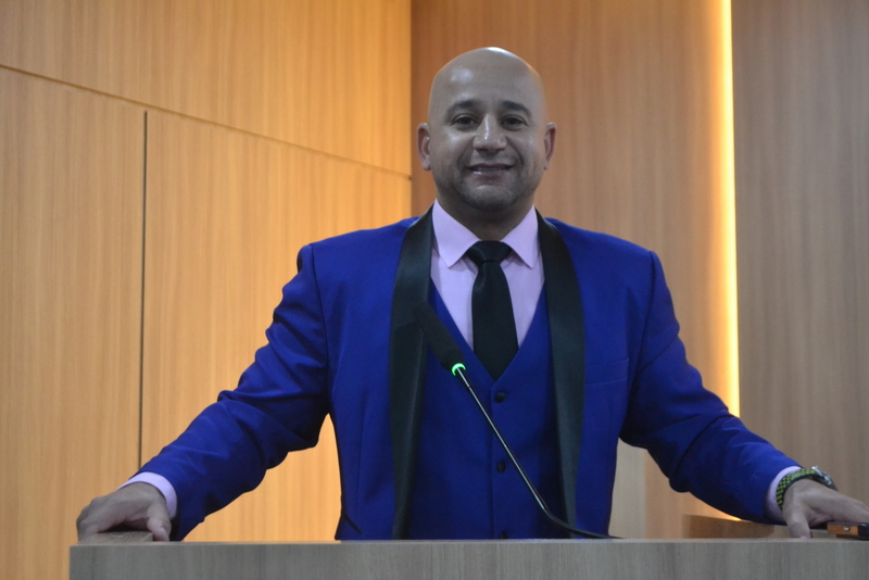 Eliel Fox aplaude policiais militares que prenderam assassino de jovem