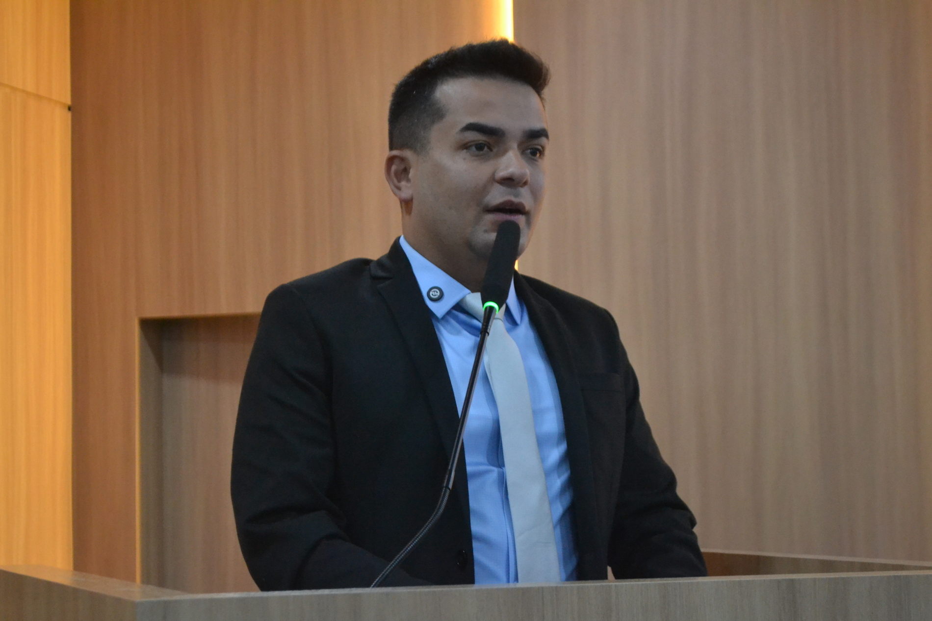 Leia mais sobre o artigo Câmara aprova política local para combater à adultização infantil