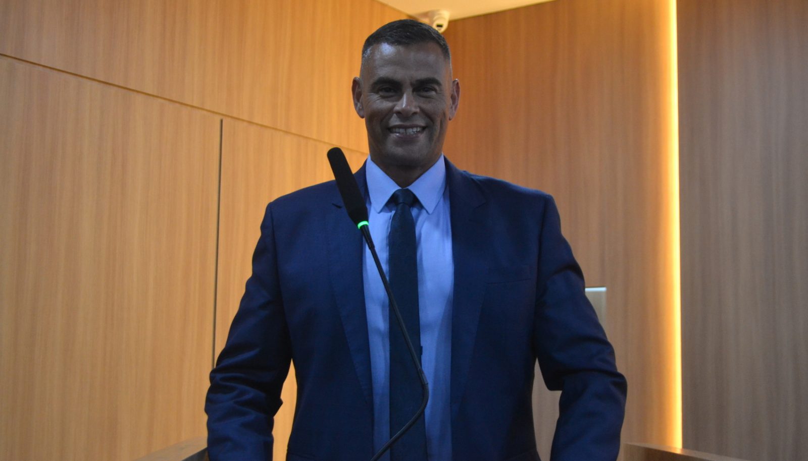 Vice, Teteco assume interinamente à presidência da Câmara Municipal