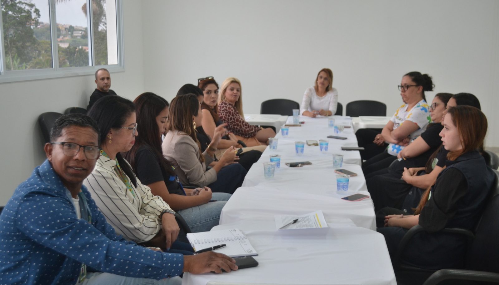 Frente debate atendimento de crianças autistas nas escolas municipais