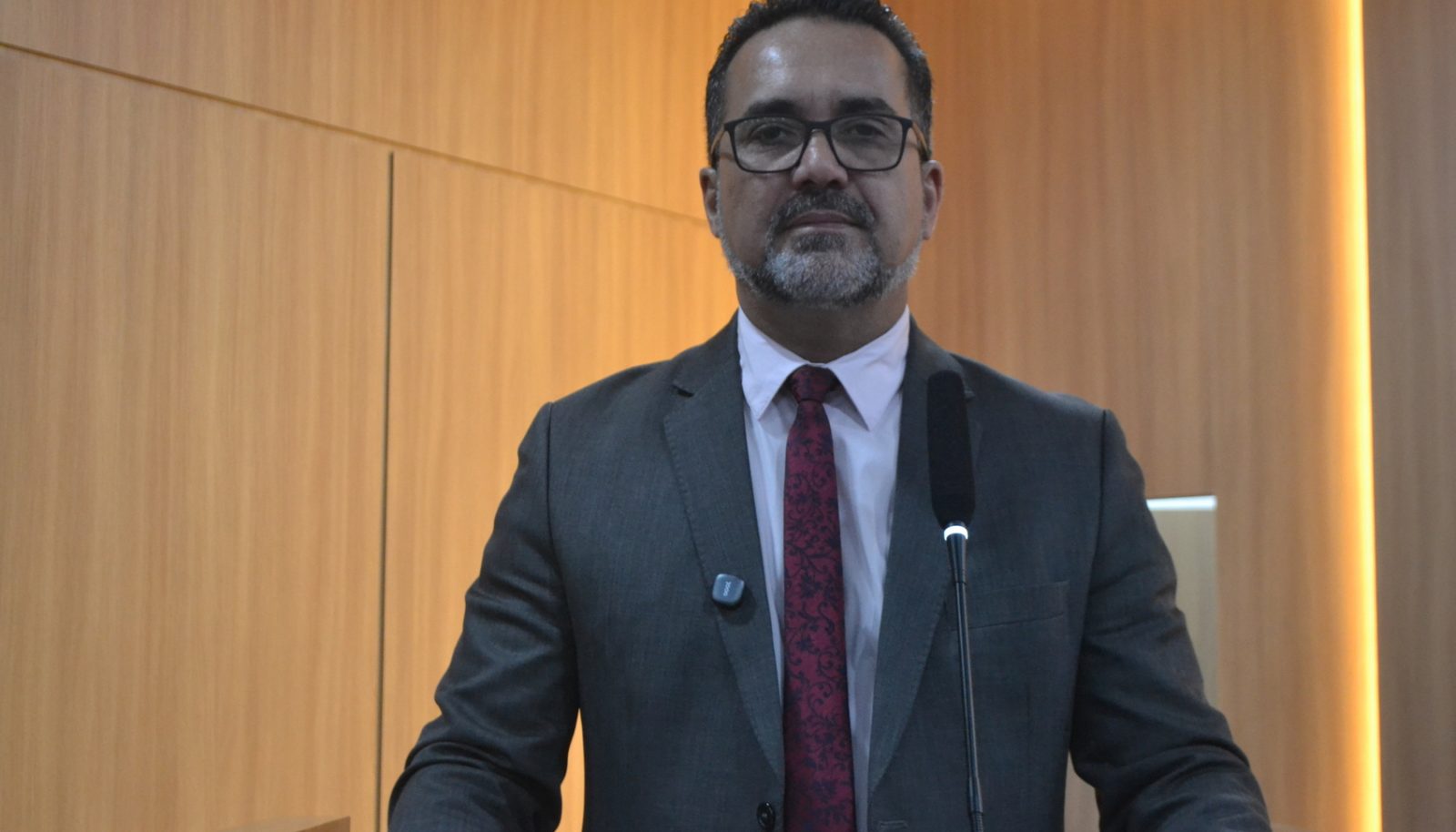 Petista destaca a inclusão no calendário oficial de educador físico