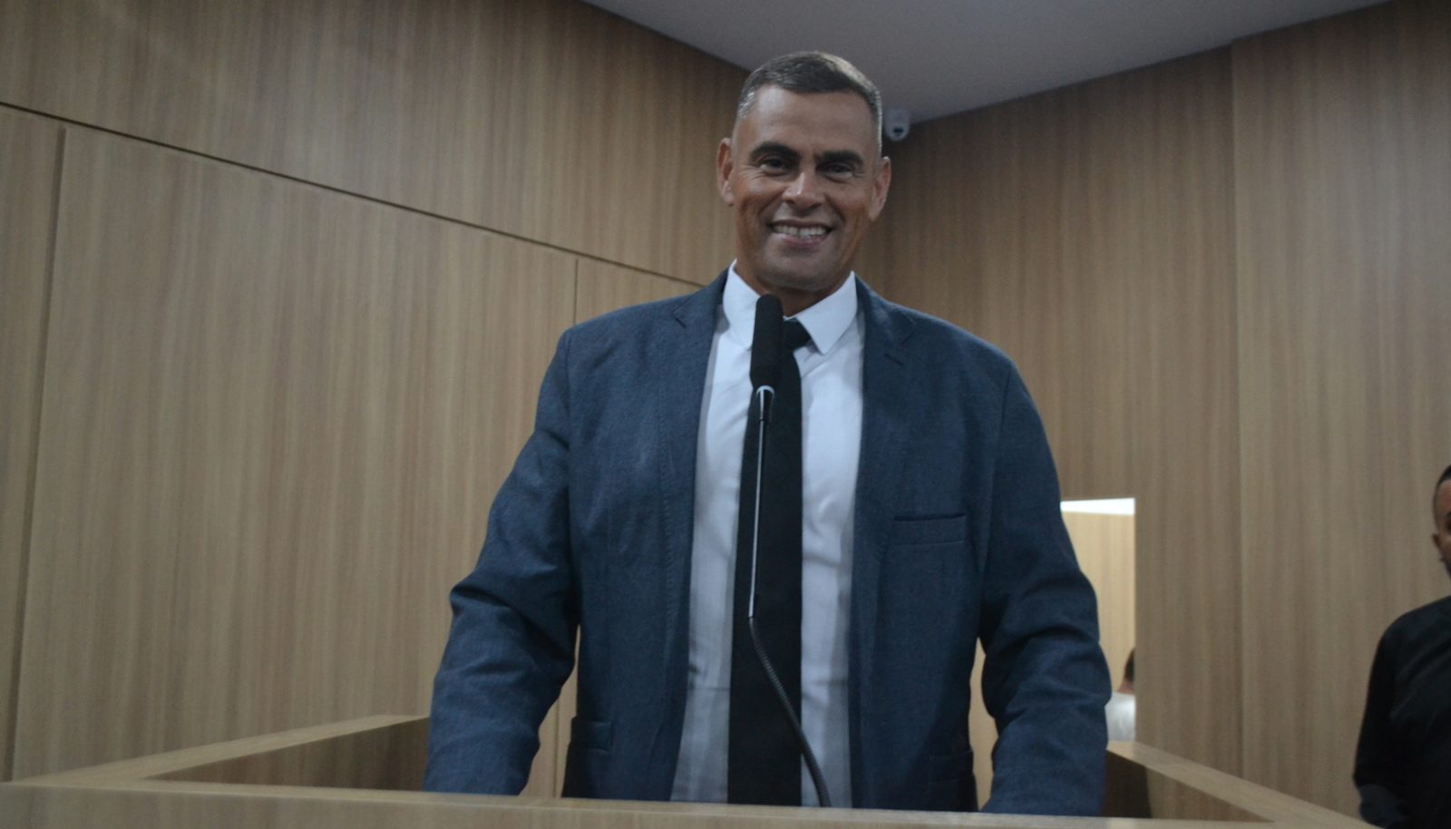 Teteco resolve oficializar o Dia das Crianças no Jardim do Papai